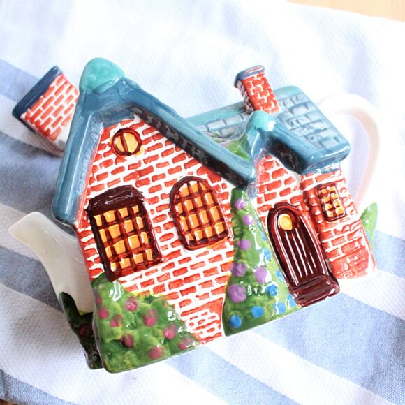 Thomas Kinkade Cottage Tea Pot - Picture 2 of 2